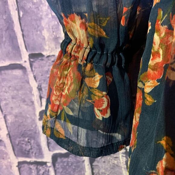 💋Bundle 4 items for $20. Add items💋 to a bundle. Items with 💋are eligible - Picture 4 of 16